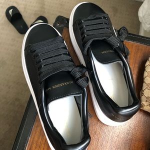 New Alexander McQueen size 43 ( 10 )